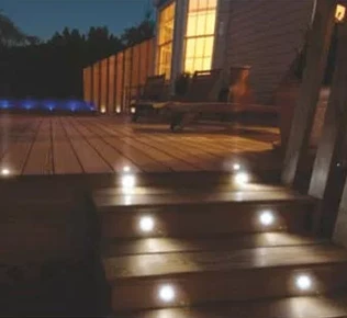 การติดตั้งโคมไฟ Terra-Lux Light ฝังขั้นบันไดเด็คไม้